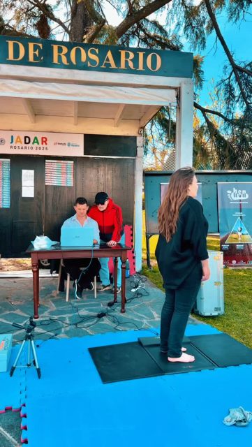 ✨ HSN estuvo presente en dos escenarios de excelencia: el torneo de golf en el Jockey Club y los juegos Jadar, ofreciendo a los atletas una experiencia única. ⛳🏌️♂️
Los golfistas tuvieron la oportunidad de realizar su estudio personalizado de la pisada y acceder a un 20% de beneficio en nuestras plantillas ortopédicas inteligentes, diseñadas para potenciar el rendimiento y cuidar cada paso. 👟
Porque en HSN creemos que la innovación y el deporte caminan juntos. 💪
#HSN #Golf #JockeyClub #JuegosJadar #SaludDeportiva #PlantillasInteligentes #ExperienciaHSN