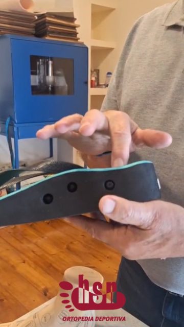 Calzado de verano ☀️ para seguir cuidando tu salud

🩴 Las clásicas ojotas no están diseñadas acorde a la morfología del pie y lo que resulta adecuado para mejorar la pisada y compensar apoyos 👉 por eso HSN desarrollamos calzados personalizados que incorporan una tecnología única que incorpora y suple el rol de la plantilla ortopédica que se utiliza en calzado cerrado 

👡 No por esto se pierde el estilo 😌 tenemos variedad de modelos y colores para elegir 🙌 cada par se diseña a medida después de haber realizado un estudio de la pisada 

Te esperamos en HSN 📍