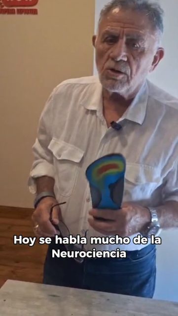 La Propiocepción🧠 es clave para entender cómo se mueve y se sostiene tu cuerpo👣

🔴 En HSN no solo analizamos el pie: estudiamos sus apoyos, sus cargas y su respuesta al movimiento mediante mapas de calor que nos permiten ver lo que a simple vista no se nota.

Tan importante como los materiales que utilizamos es el estudio previo y el conocimiento con el que se interpretan esos datos📕 

Porque no se trata solo de pisar mejor, sino de comprender cómo responde tu cuerpo desde la base👫